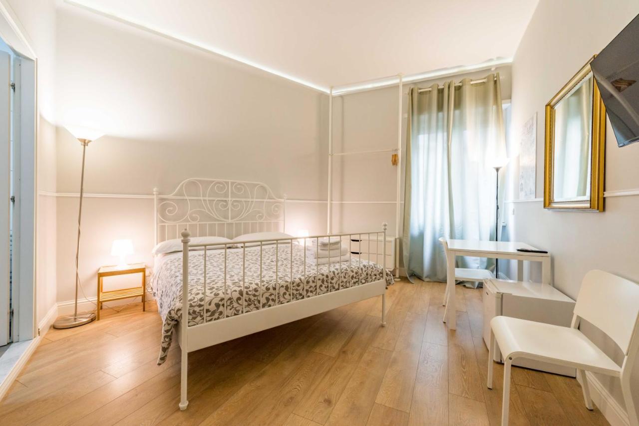 Un Attimo A Roma B&B Экстерьер фото