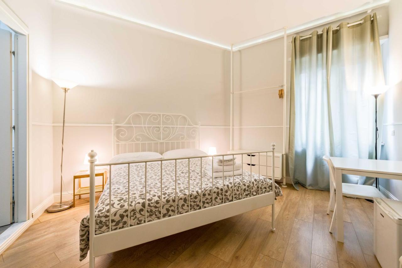 Un Attimo A Roma B&B Экстерьер фото